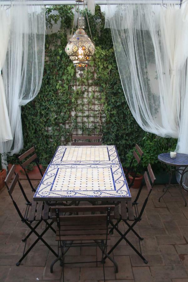 Guest House Europa 12 Sevilla Kültér fotó